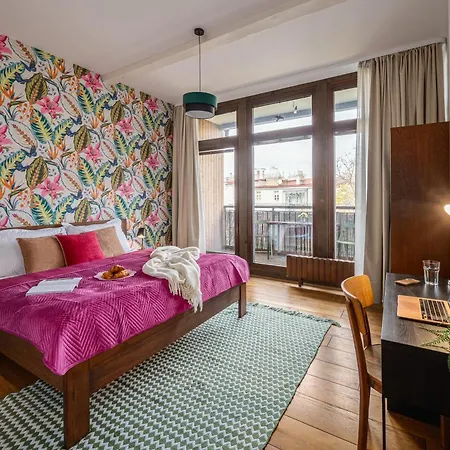 Days - Family Two-bedroom With, Ac, And Sound System In Vinohrady * Praha