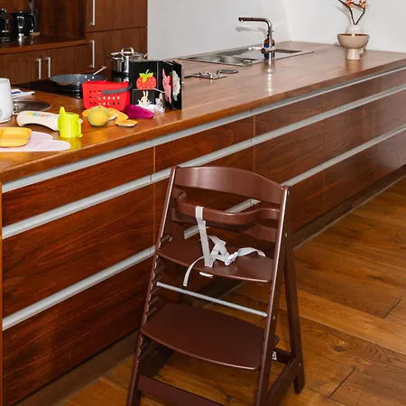 Days - Family Two-bedroom With, Ac, And Sound System In Vinohrady Apartmán *