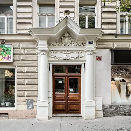 Days - Family Two-bedroom With, Ac, And Sound System In Vinohrady Apartmán Praha