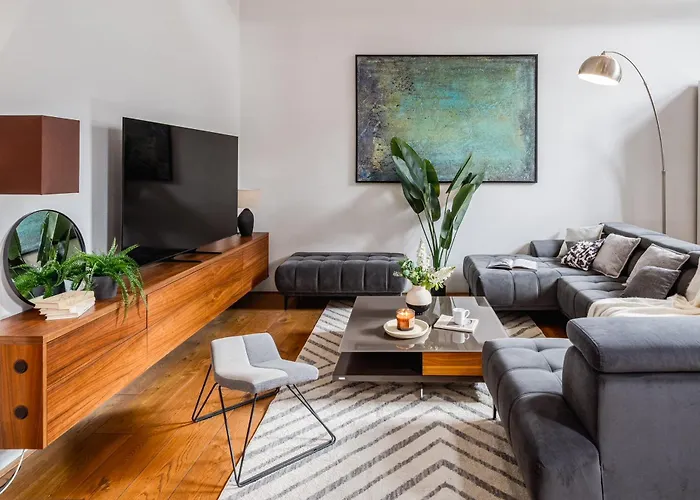 Days - Family Two-bedroom With, Ac, And Sound System In Vinohrady